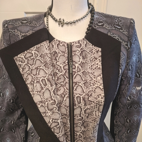 BCBGMAXAZRIA Moto Jacket in snakeskin pattern - Picture 6 of 8